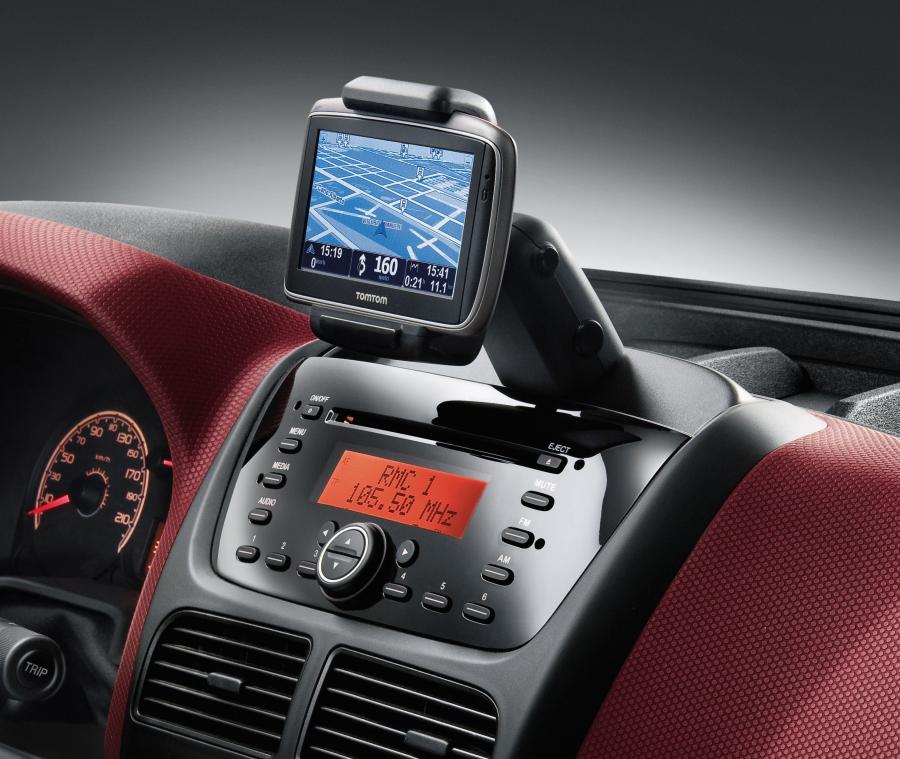 Детали интерьера Fiat Doblo (263) 2010 года  (фото 33 из 40)